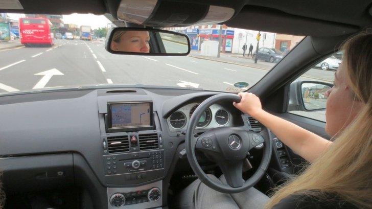 condus dreapta - Conduire en angleterre par uk import
